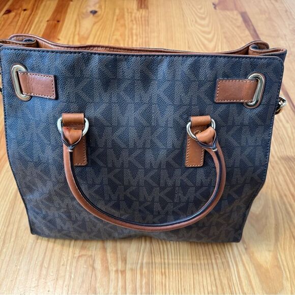 Michael Kors Hamilton Monogram Lock Gold Chain Bag Signature Large Satchel Purse - Picture 8 of 16